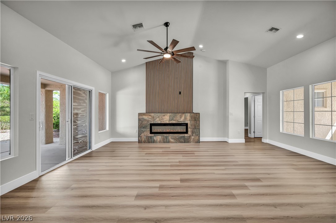 Photo 10 of 42, 9912 Rosamond Drive
