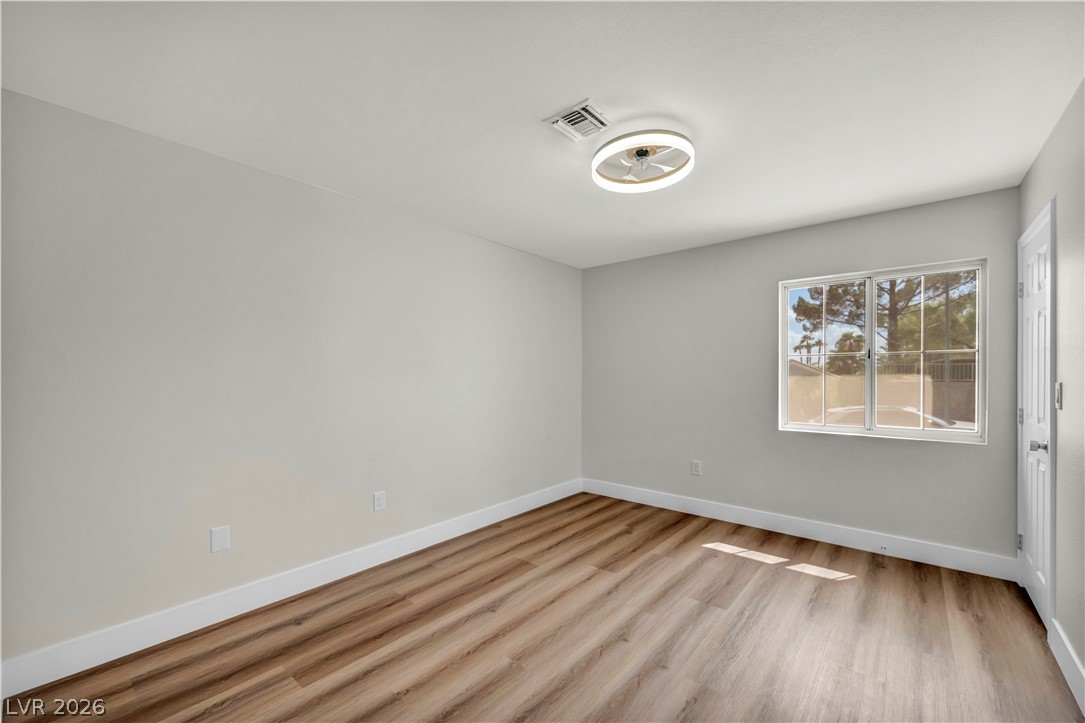 Photo 27 of 42, 9912 Rosamond Drive
