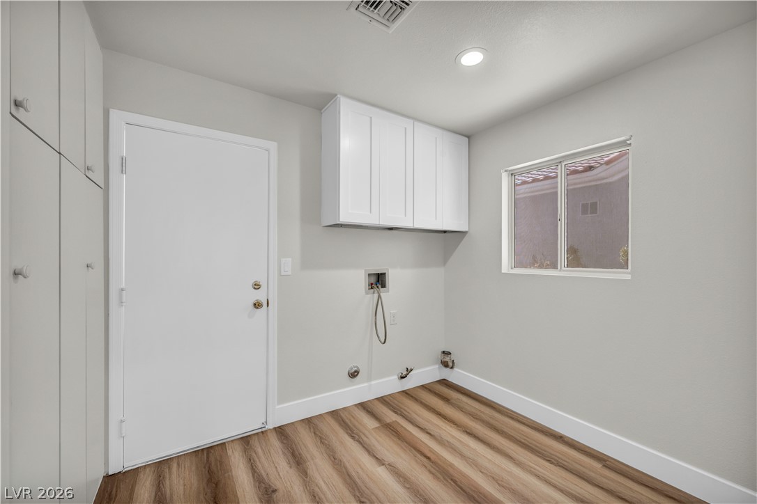 Photo 31 of 42, 9912 Rosamond Drive