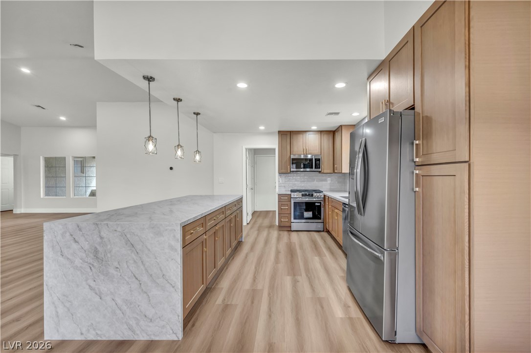 Photo 6 of 42, 9912 Rosamond Drive
