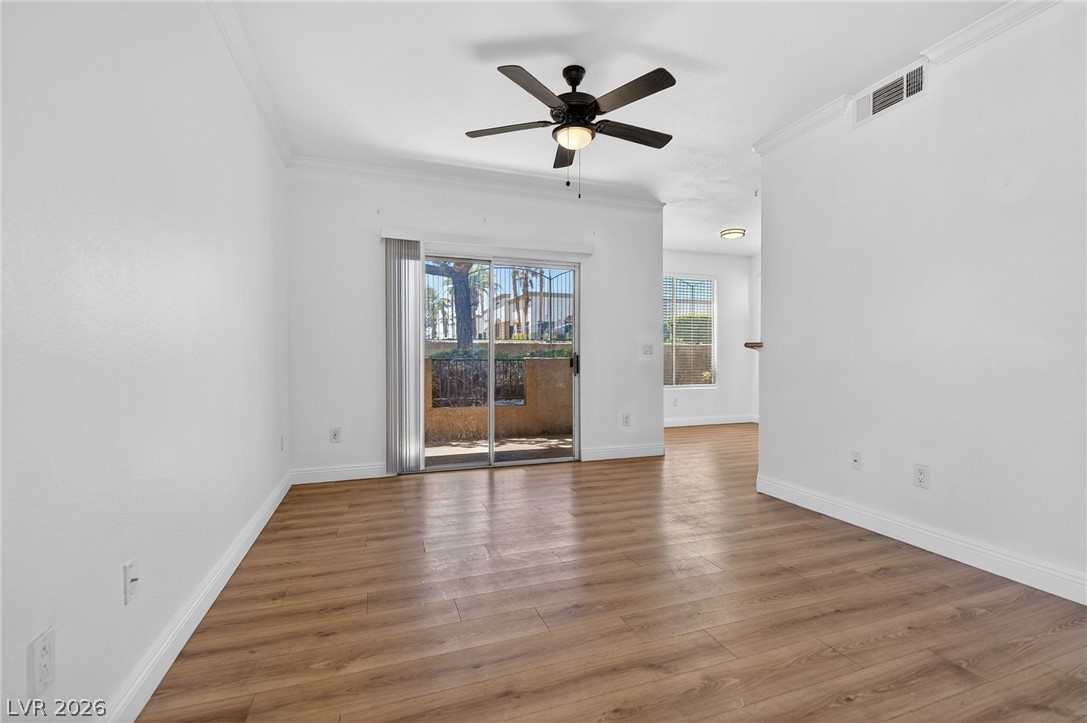 Photo 6 of 39, 4400 S Jones Boulevard #1012