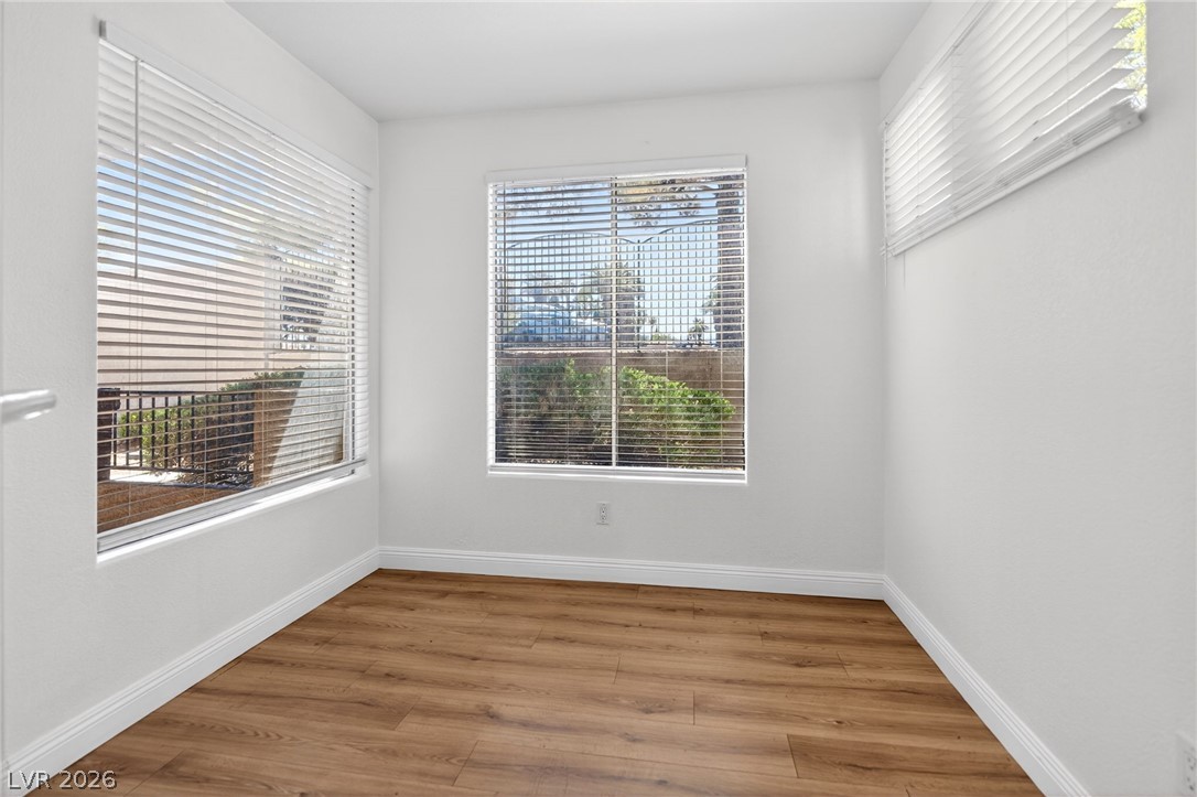 Photo 7 of 39, 4400 S Jones Boulevard #1012