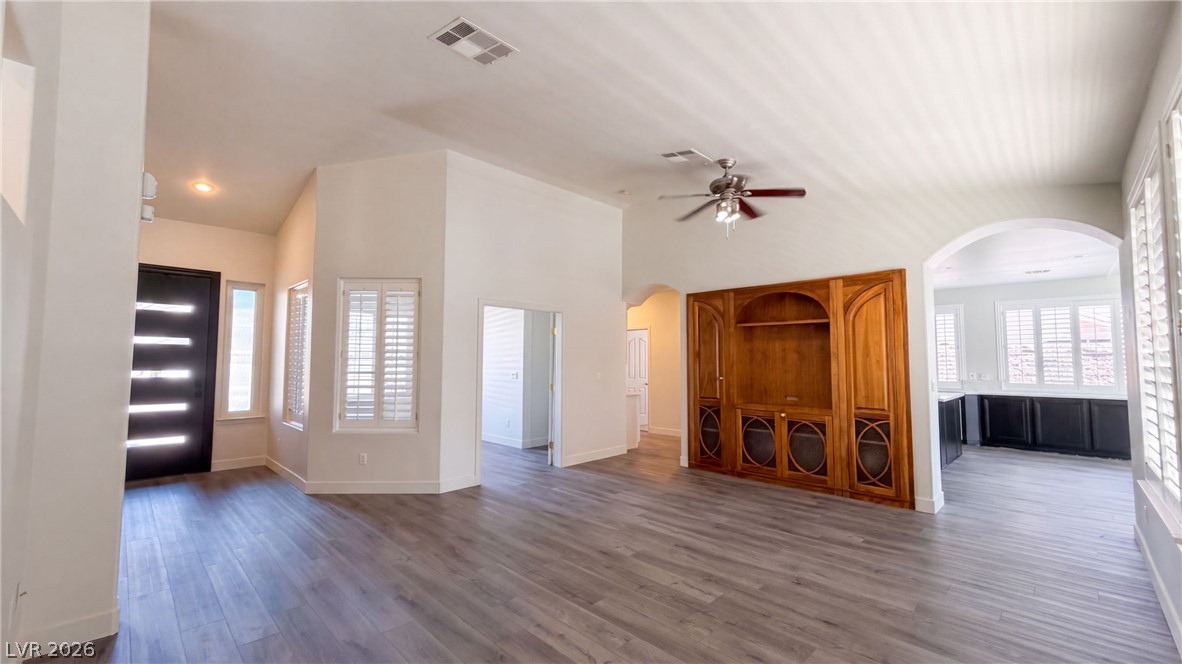 Photo 11 of 28, 1415 Minuet Street