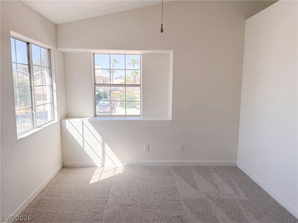 Photo 20 of 39, 1917 Altivo Drive