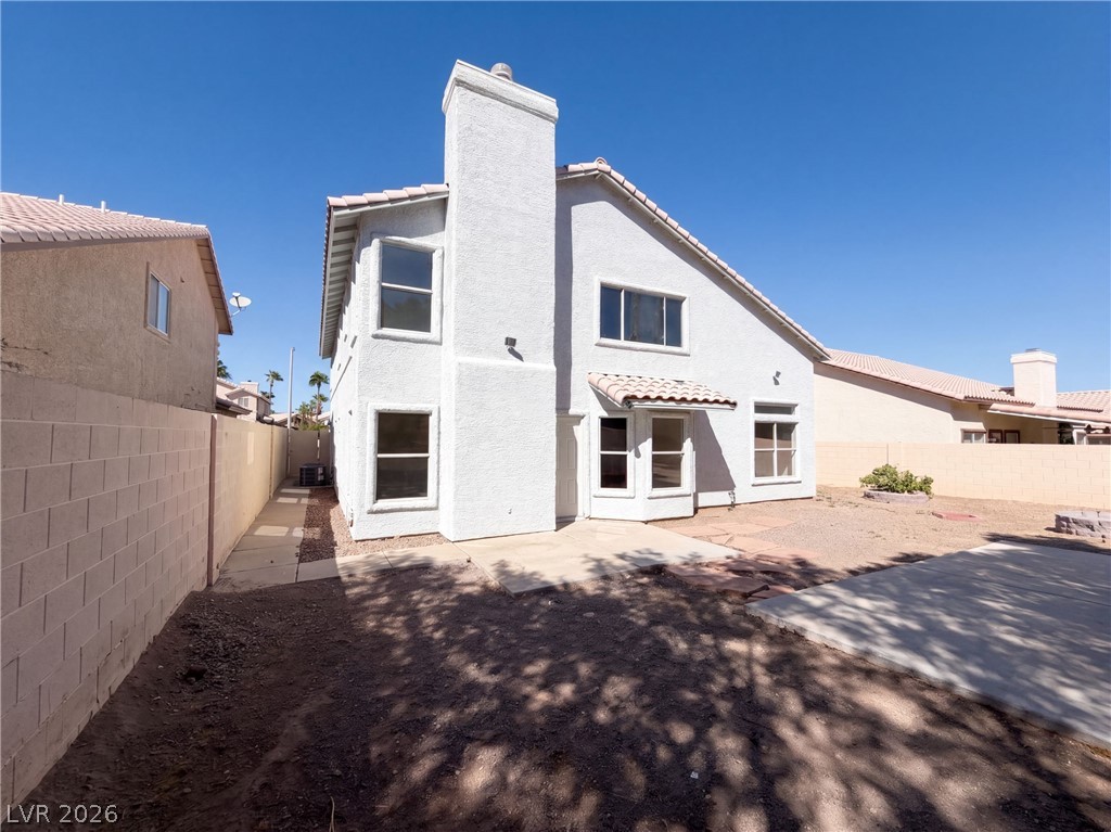 Photo 35 of 39, 1917 Altivo Drive
