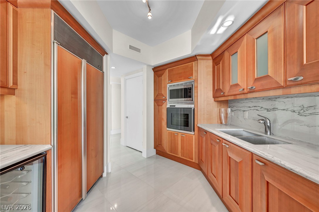 Photo 3 of 2777 Paradise Road #2304