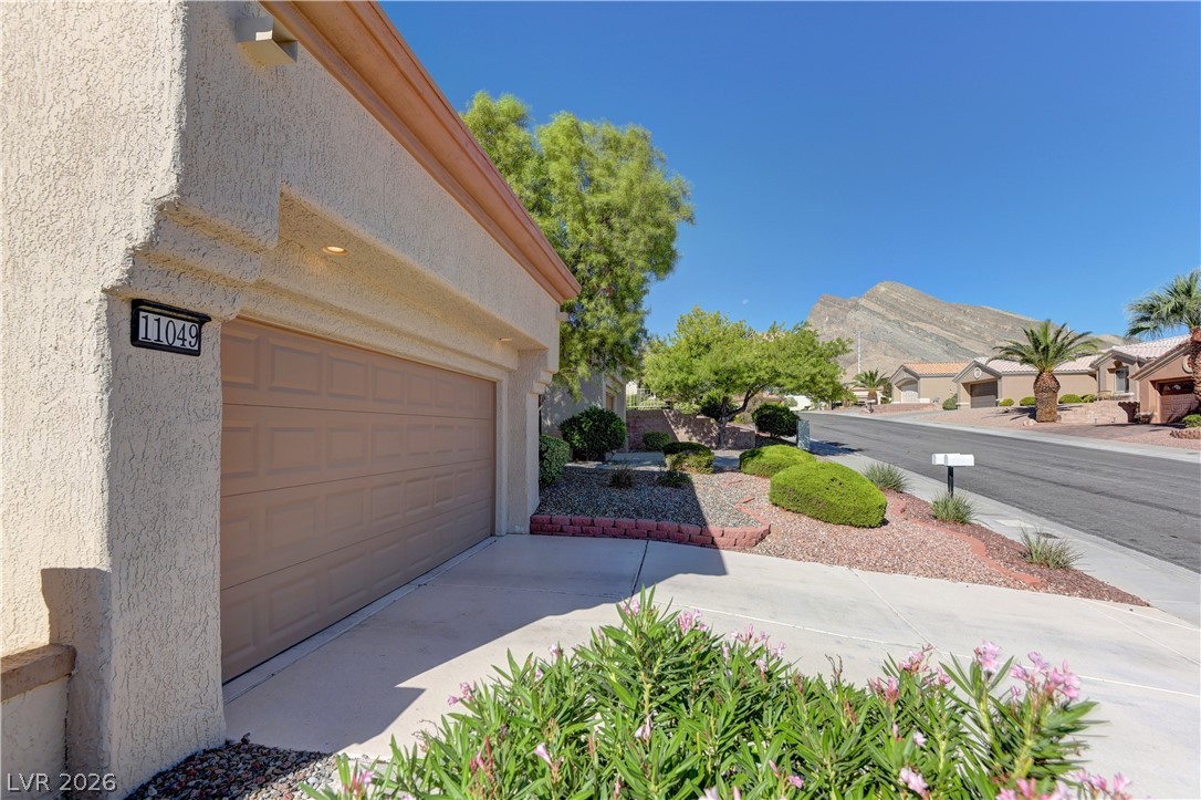 Photo 4 of 11049 Clear Meadows Drive