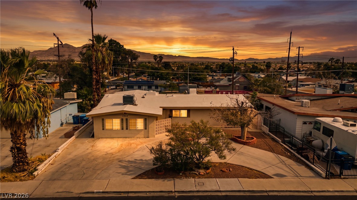 1905 S 17th Street, Las Vegas 89104