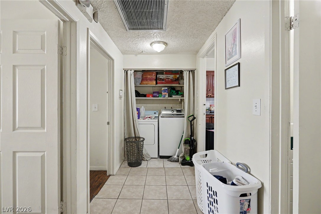 Photo 15 of 29, 1905 S 17th Street