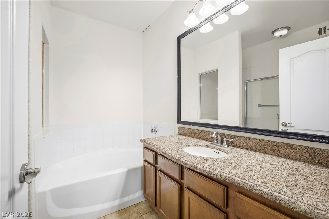 Photo 17 of 41, 10217 King Henry Avenue #202