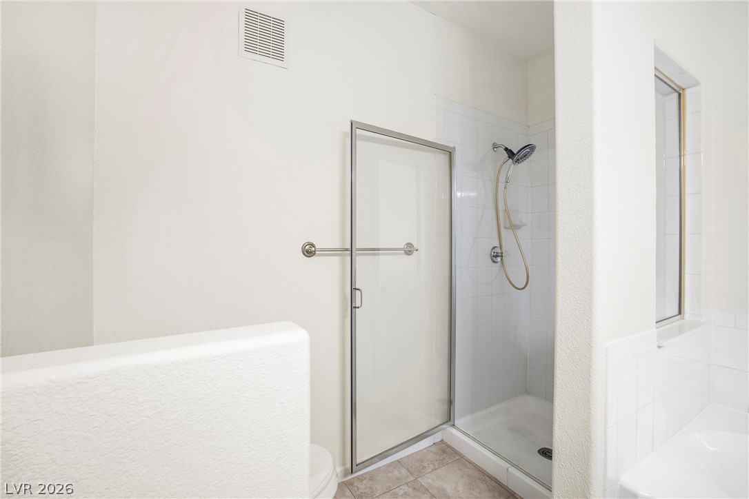 Photo 18 of 41, 10217 King Henry Avenue #202