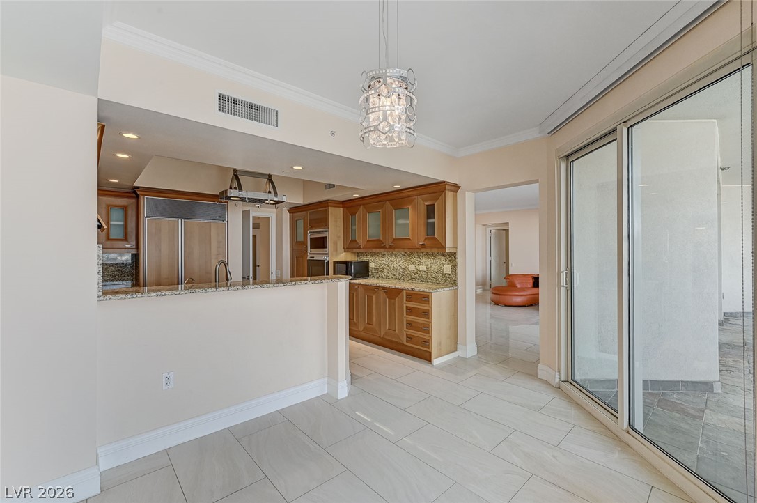 Photo 14 of 52, 2777 Paradise Road #603