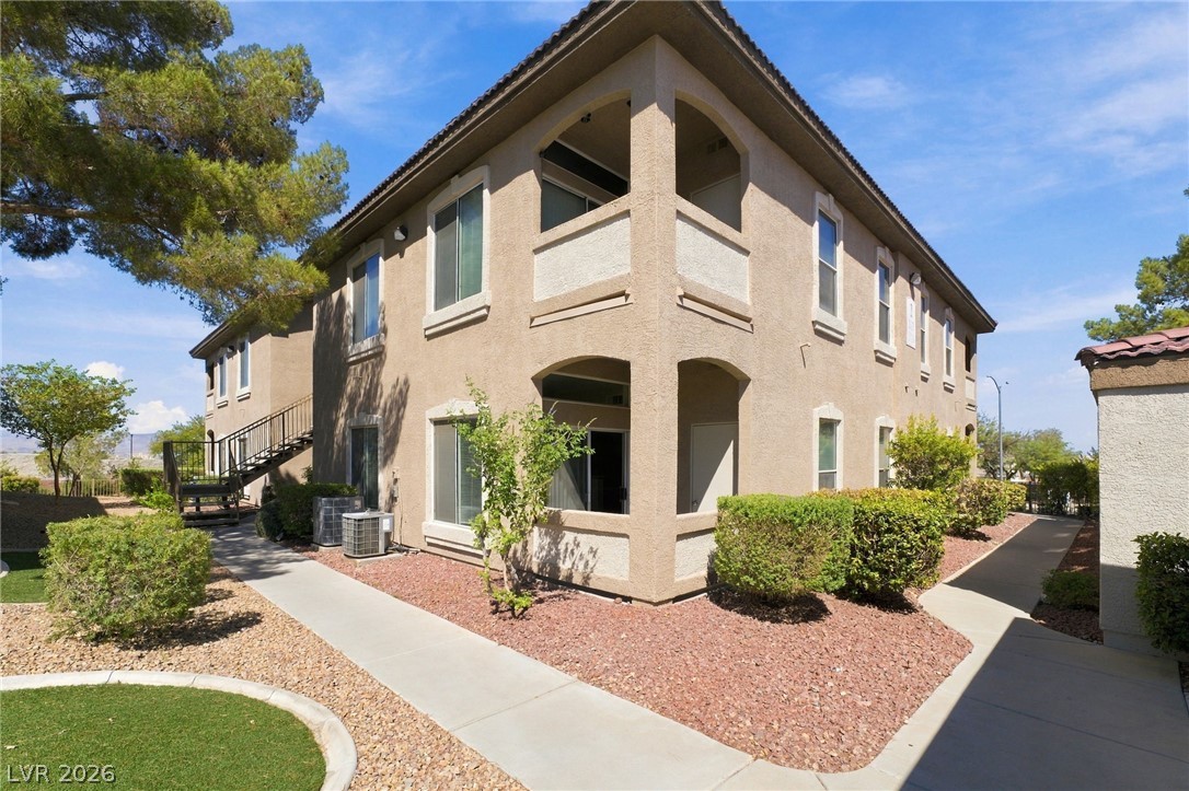 2305 W Horizon Ridge Parkway #211, Henderson