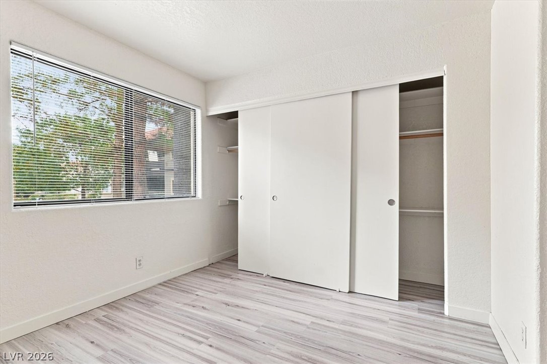 Photo 23 of 33, 5042 S Rainbow Boulevard #101