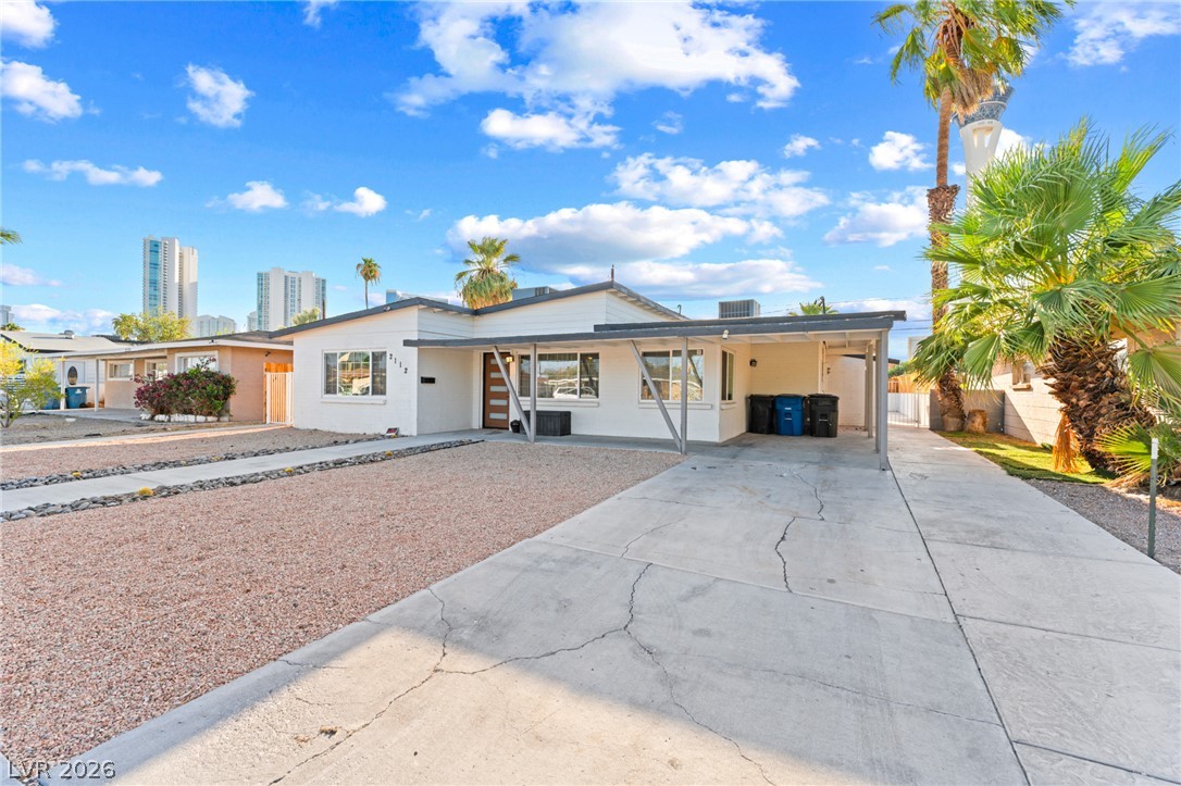 Photo 4 of 2112 Santa Ynez Drive