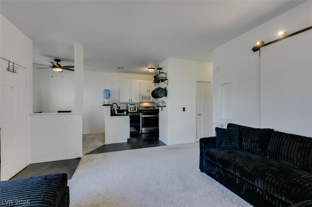 Photo 11 of 40, 4730 E Craig Road #1166