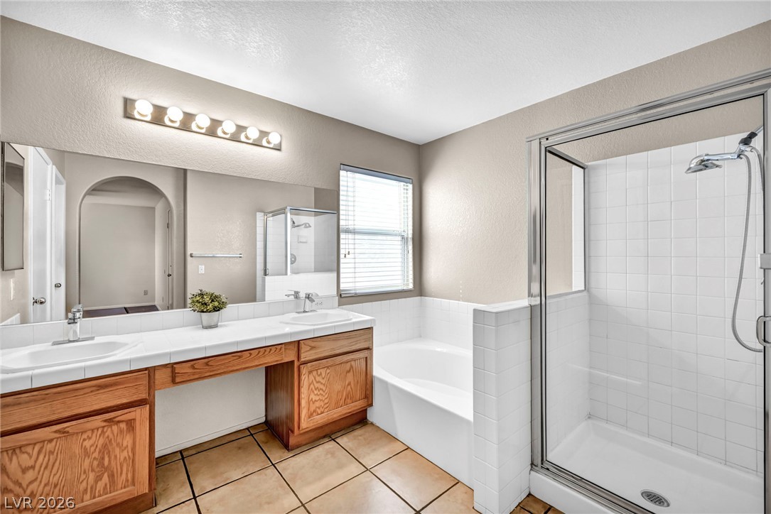 Photo 23 of 40, 1517 Bellglen Drive