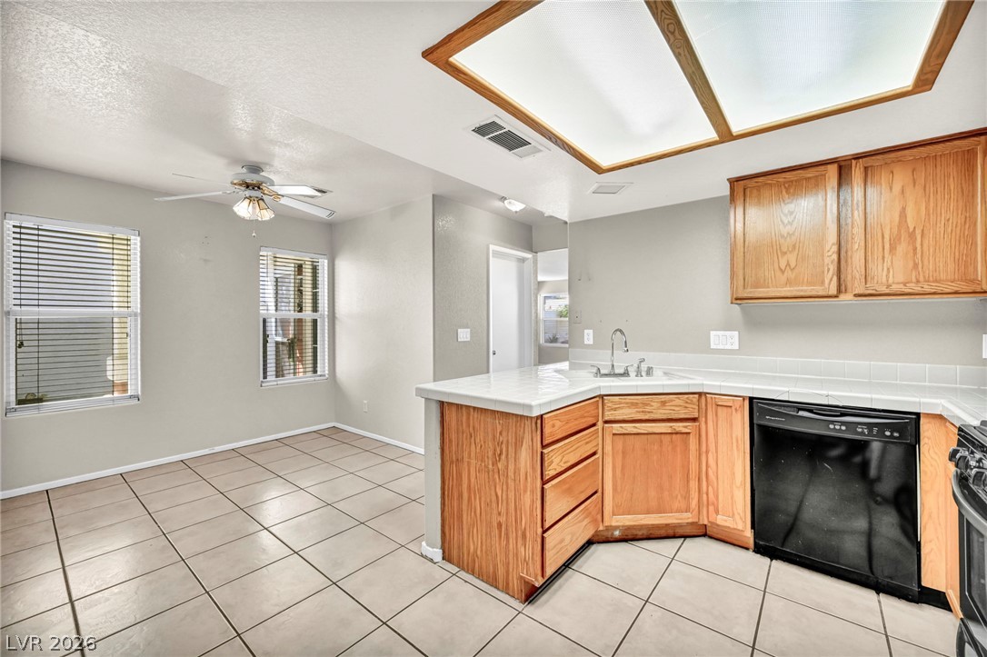 Photo 13 of 40, 1517 Bellglen Drive