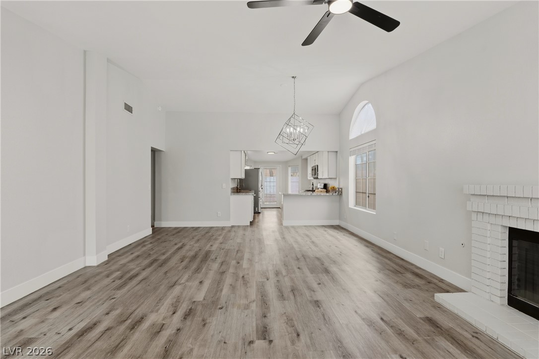 Photo 7 of 32, 903 Derringer Lane