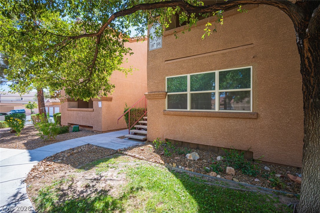 Photo 2 of 1150 N Buffalo Drive #1098