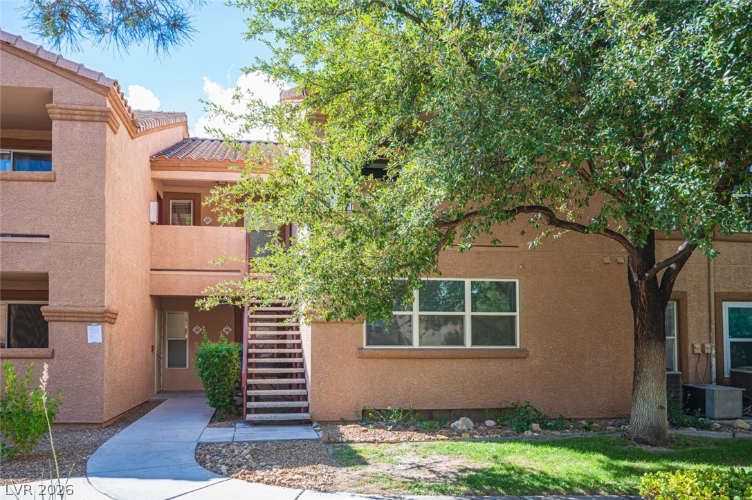 Photo 4 of 1150 N Buffalo Drive #1098