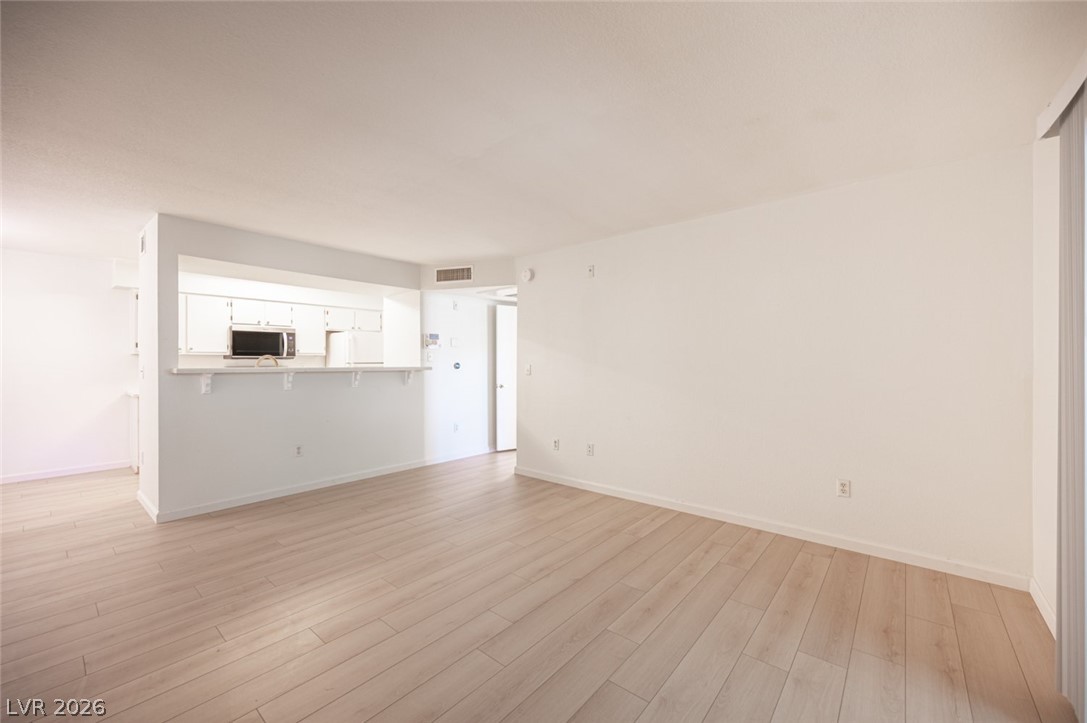 Photo 12 of 46, 1150 N Buffalo Drive #1098