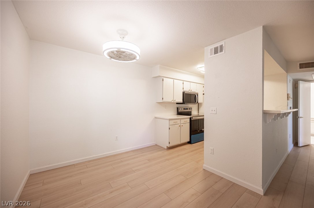 Photo 16 of 46, 1150 N Buffalo Drive #1098