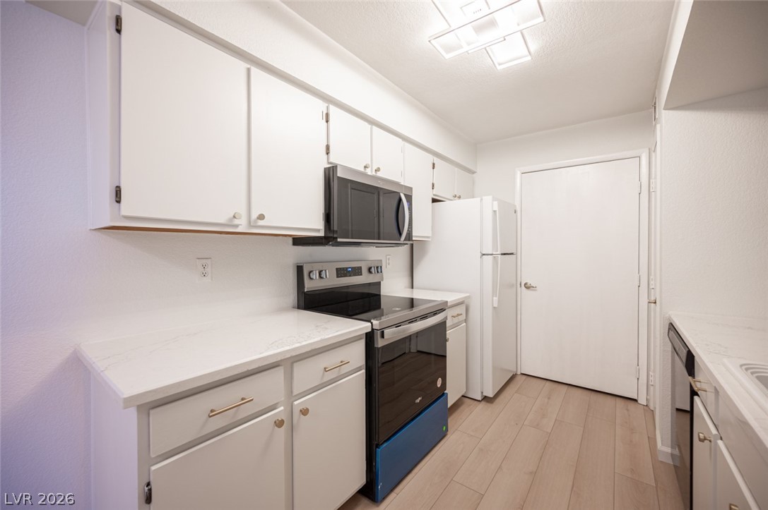 Photo 19 of 46, 1150 N Buffalo Drive #1098