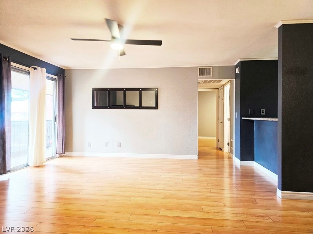 Photo 6 of 40, 5207 Indian River Drive #246