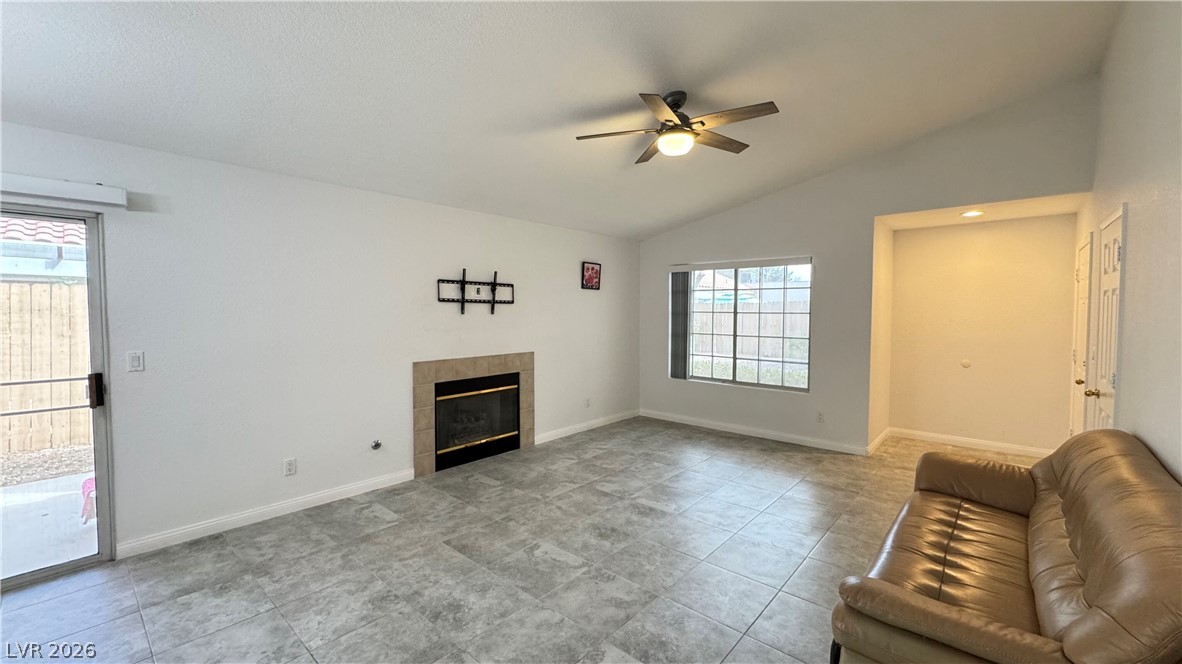 Photo 32 of 89, 5425 Comchec Way #103