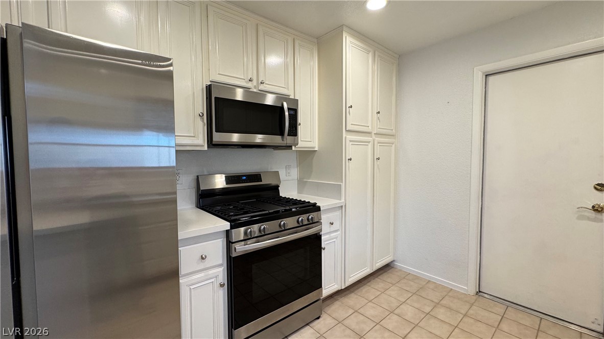 Photo 30 of 89, 5425 Comchec Way #103