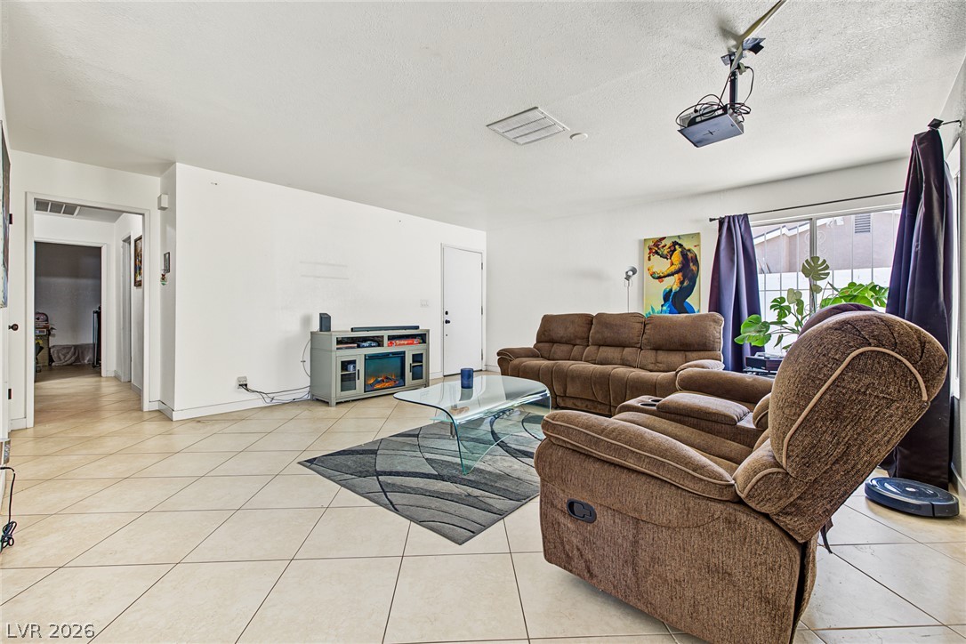 Photo 9 of 28, 6992 Quarry Drive