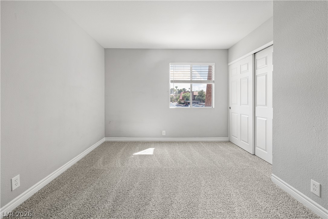 Photo 8 of 17, 5061 River Glen Drive #80