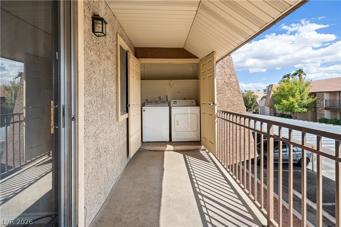 Photo 10 of 17, 5061 River Glen Drive #80
