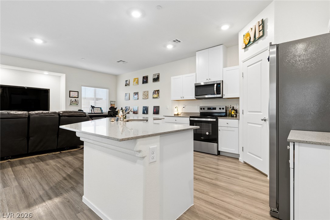 Photo 8 of 29, 7910 Aurora Sky Street