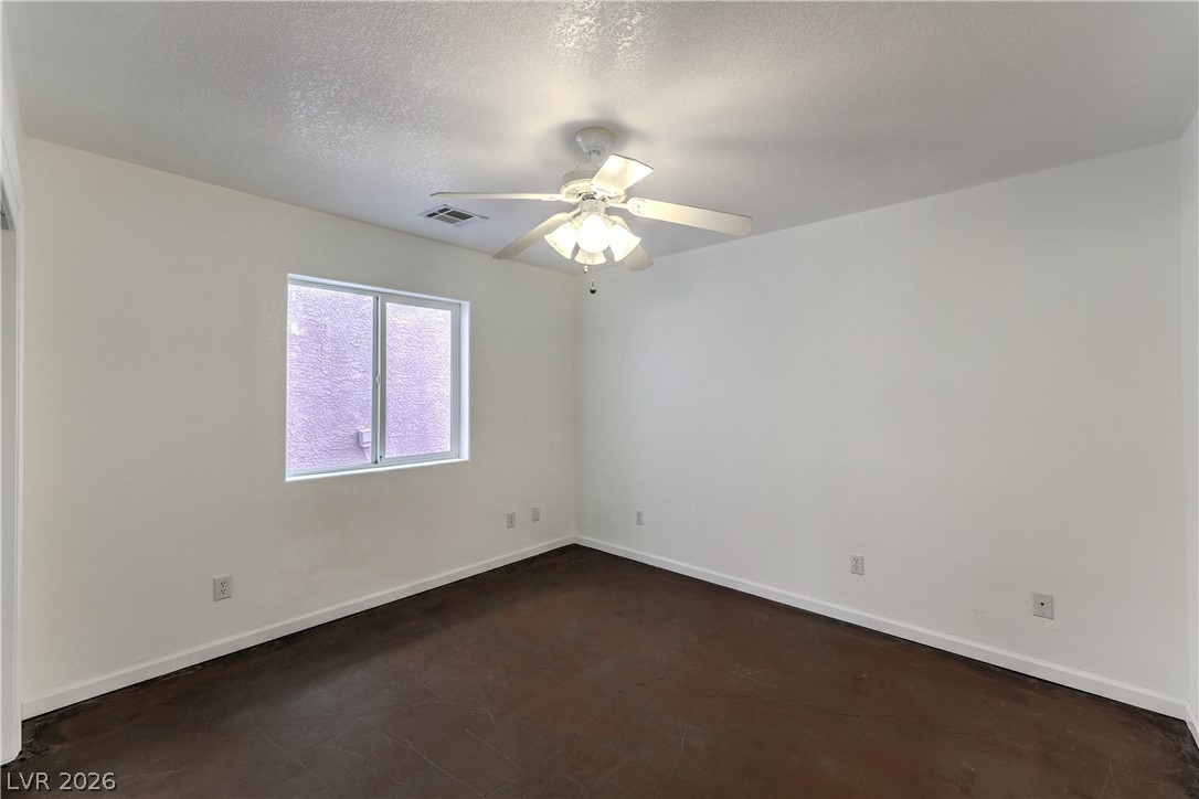 Photo 30 of 63, 3195 Heyer Street