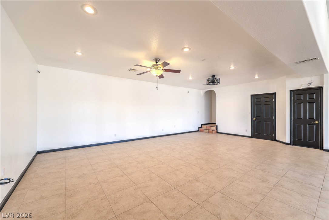 Photo 38 of 63, 3195 Heyer Street