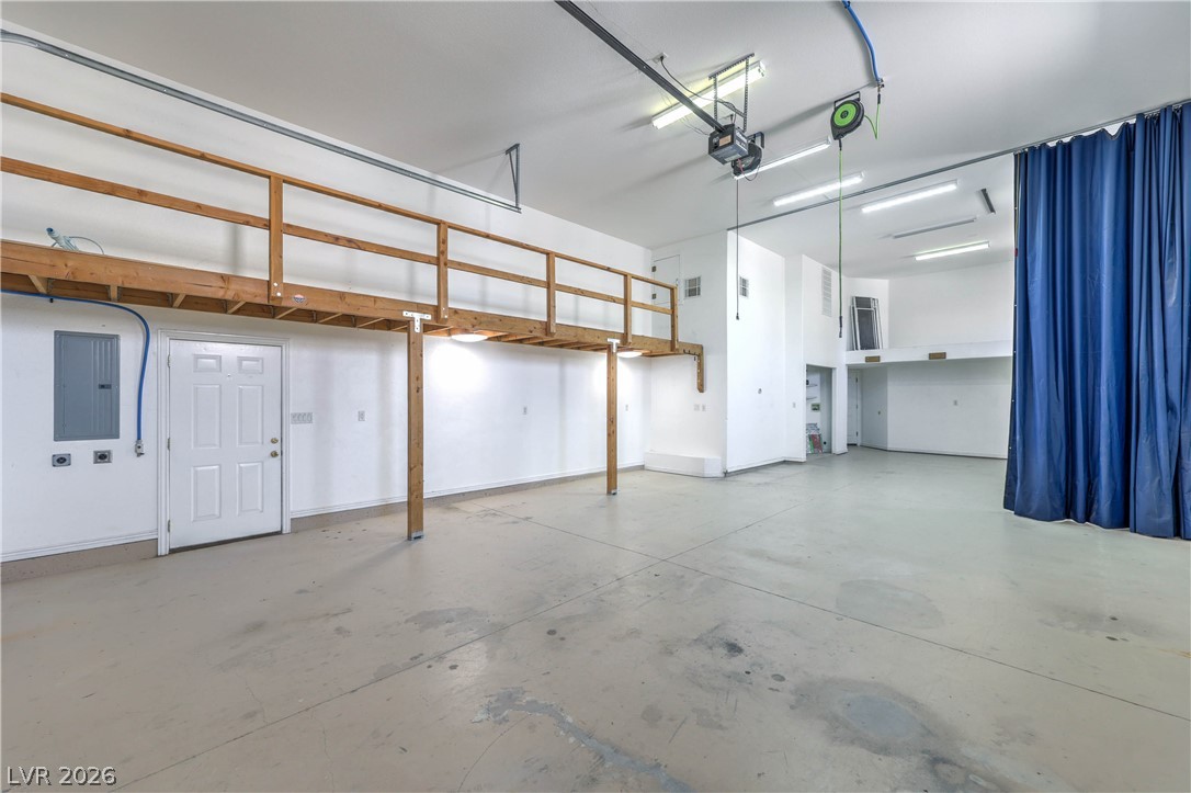 Photo 46 of 63, 3195 Heyer Street