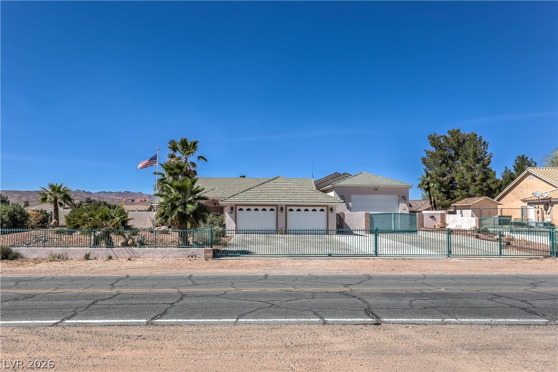 Photo 6 of 63, 3195 Heyer Street