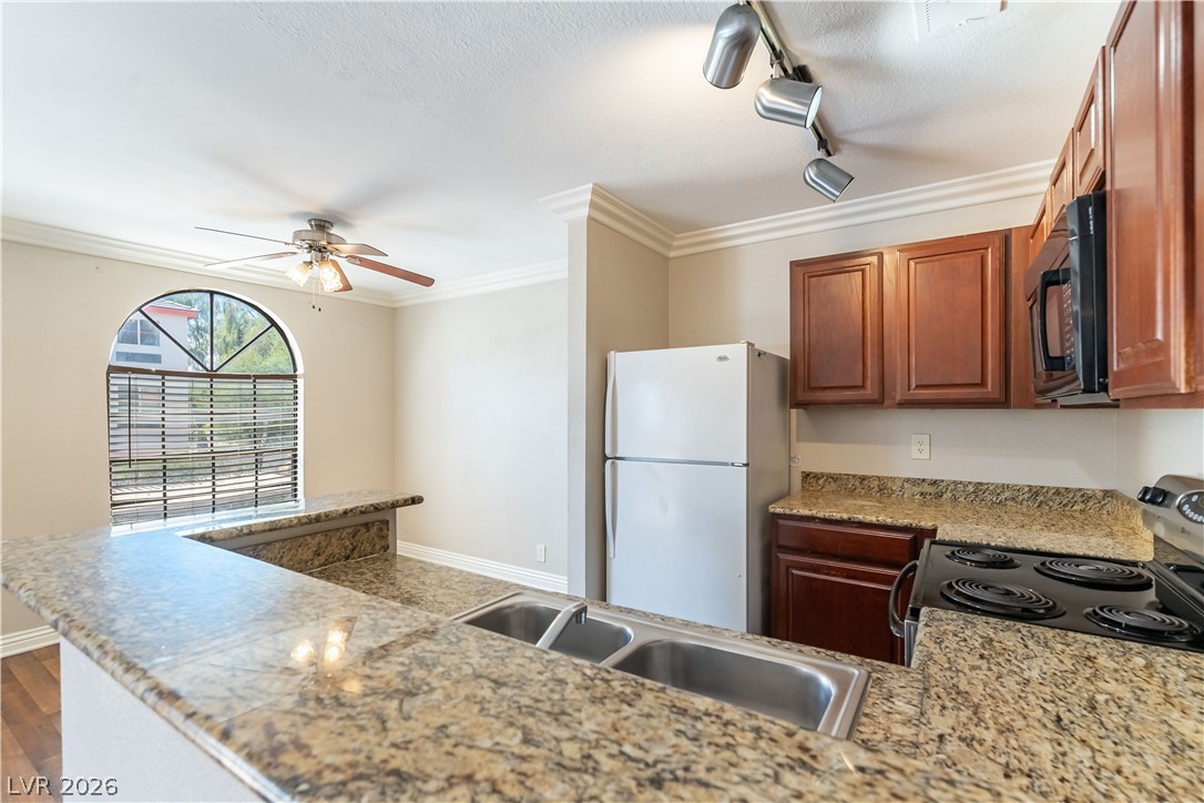 Photo 12 of 25, 4050 Pacific Harbors Drive #203