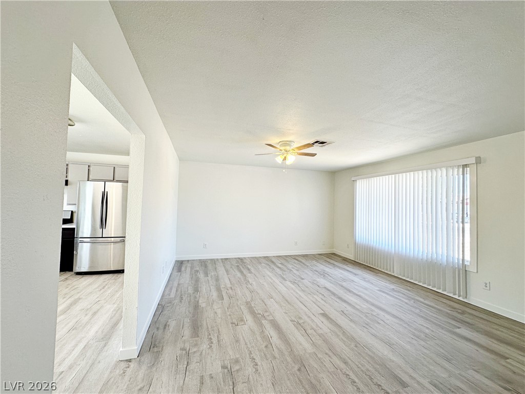 Photo 3 of 2501 Oak Glen Way