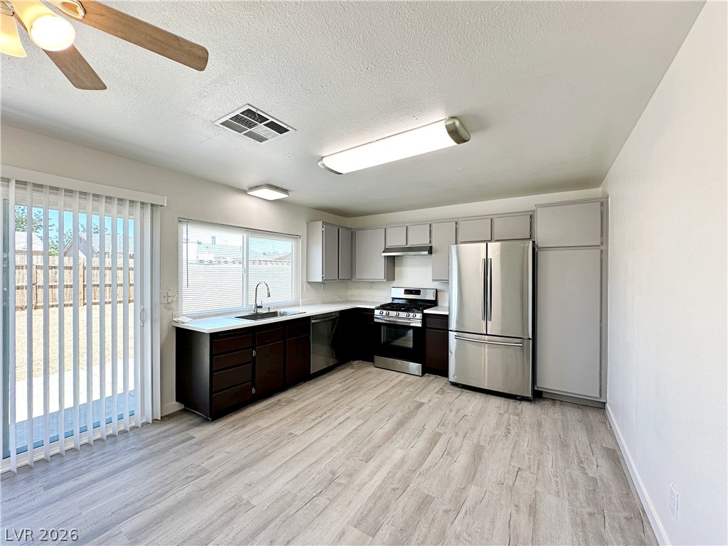 Photo 6 of 25, 2501 Oak Glen Way