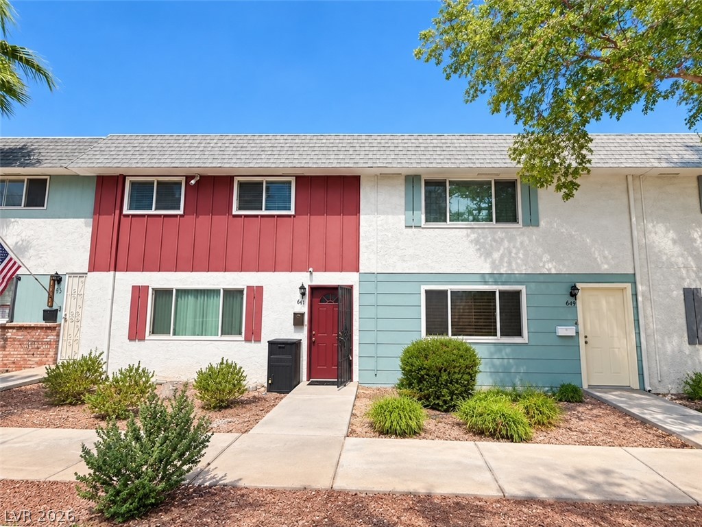 651 Greenbriar Townhouse Way, Las Vegas 89121