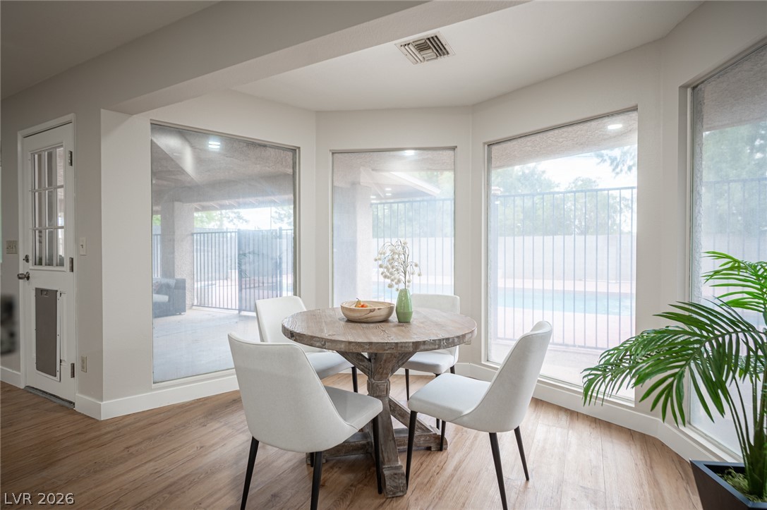 Photo 20 of 93, 5240 E Monroe Avenue
