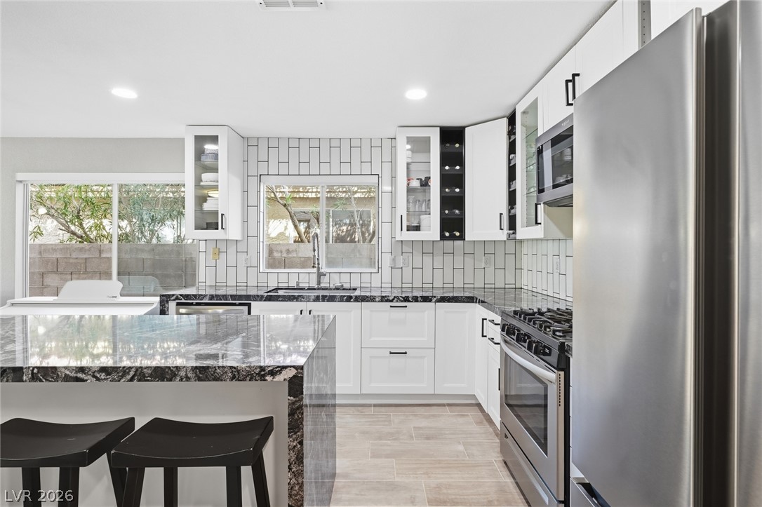 Photo 9 of 30, 3737 Alliance Street