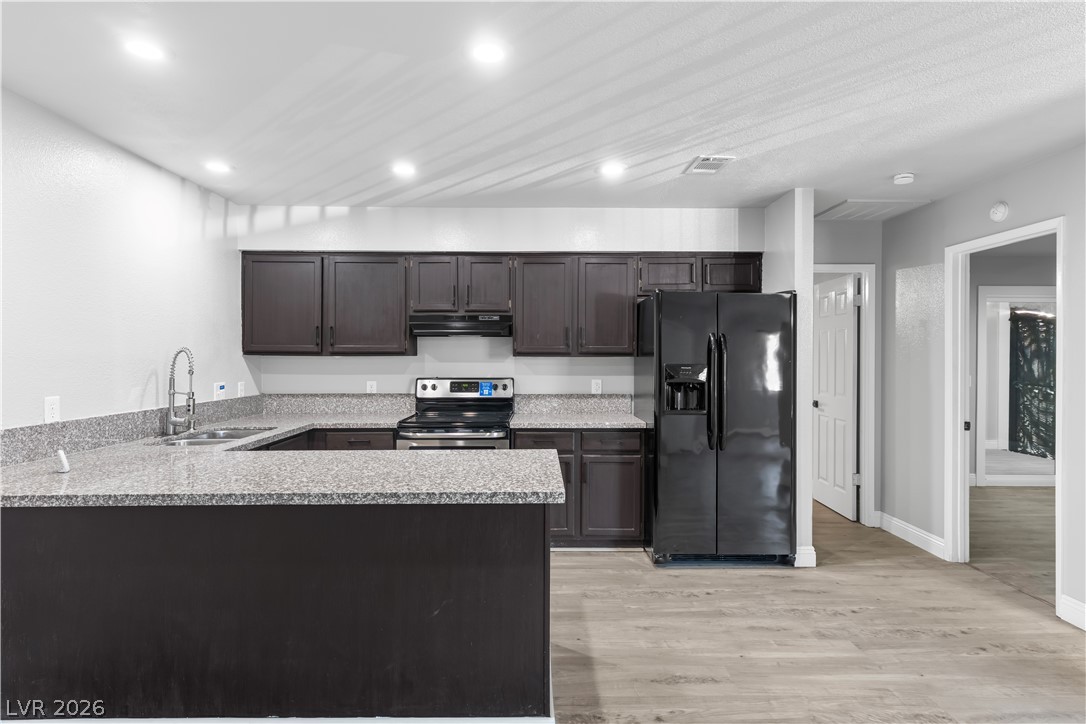 Photo 5 of 881 Mantis Way #1