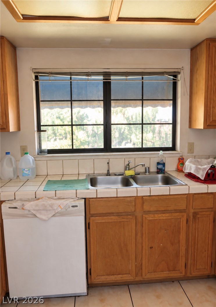Photo 12 of 29, 101 Luna Way #242