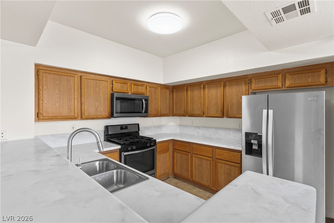 Photo 11 of 40, 1501 Truett Street #203