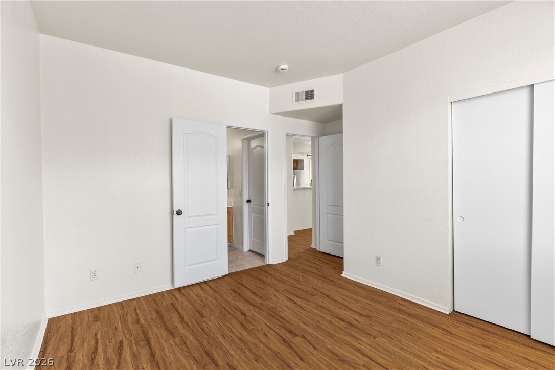 Photo 17 of 40, 1501 Truett Street #203