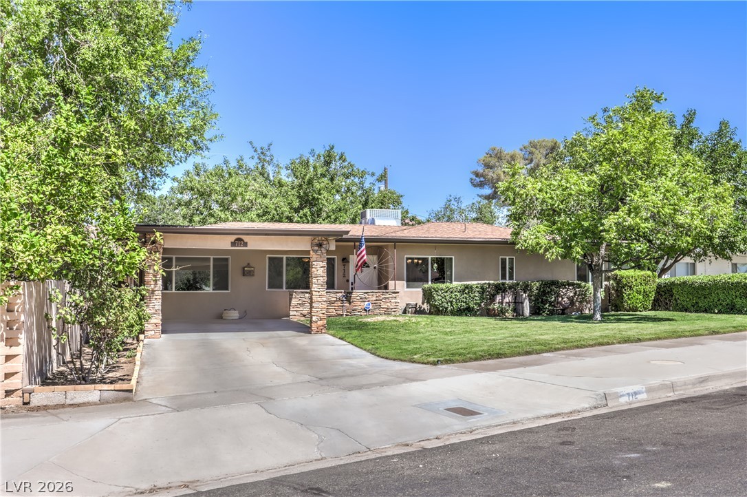 712 Aztec Place, Boulder City 89005